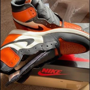 Air Jordan 1 shatter backboard